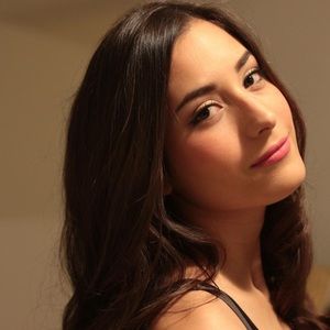 Meet your Posher, Andreina